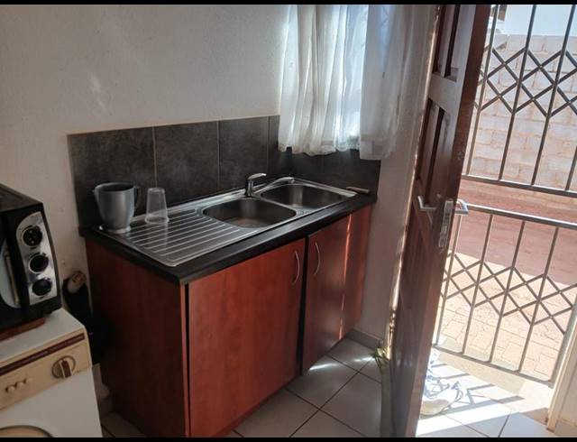 3 BEDROOM HOUSE FOR SALE IN PROTEA GLEN EXT